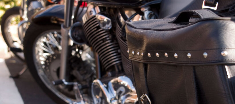 Motorcycle saddlebag